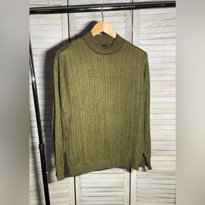 EUC Tussah Silk TALLIA Olive Crewneck Sweater for Men